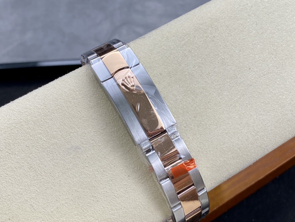 激安ロレックス着用イメージ